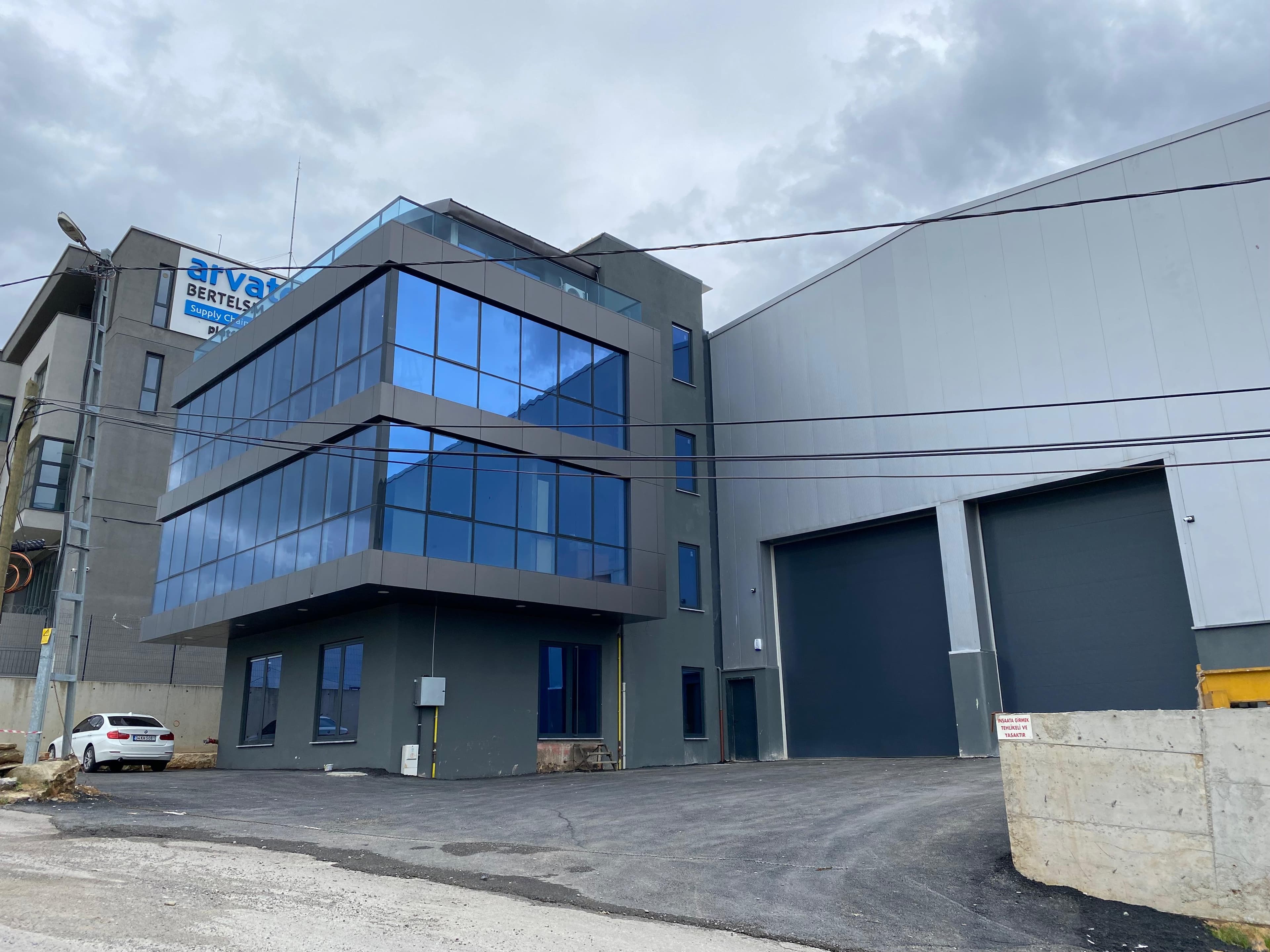 YMV Crane Fabrika - 4